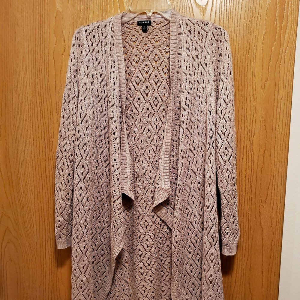 Torrid size 1 long lightweight sweater with curls at the waist size 14-16